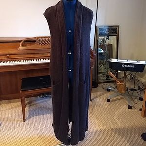 Long sleeveless cardigan